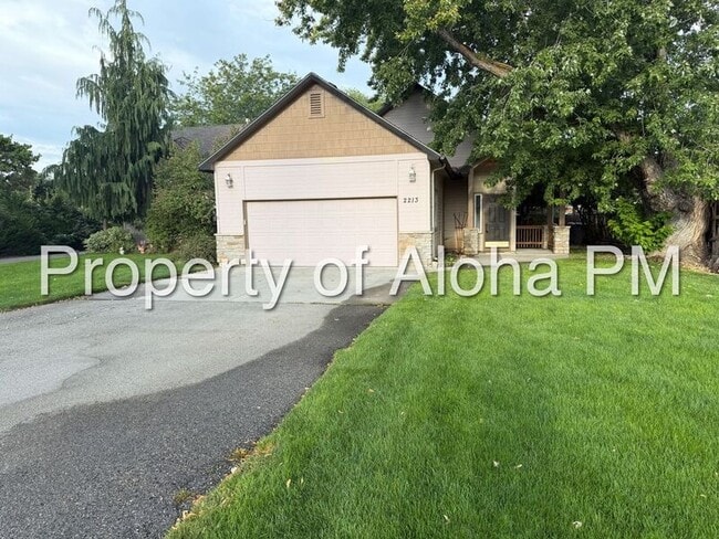 Building Photo - 2213 N Bryson Rd