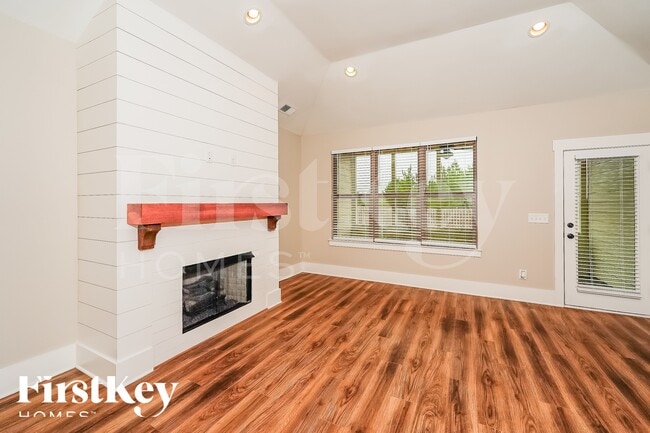 Photo - 4953 Natalie Way