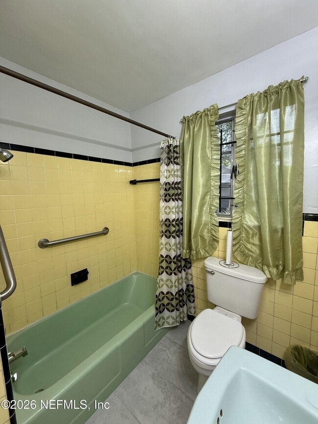 Photo - 1071 Reiman St