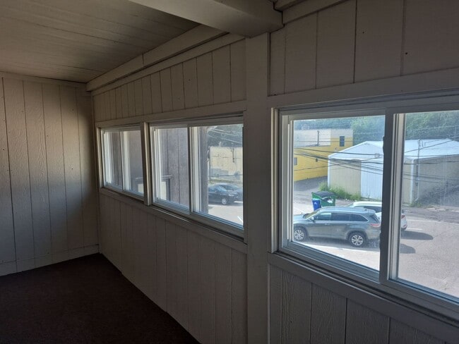 Photo - 1912 University Ave W Unidad 1914 3