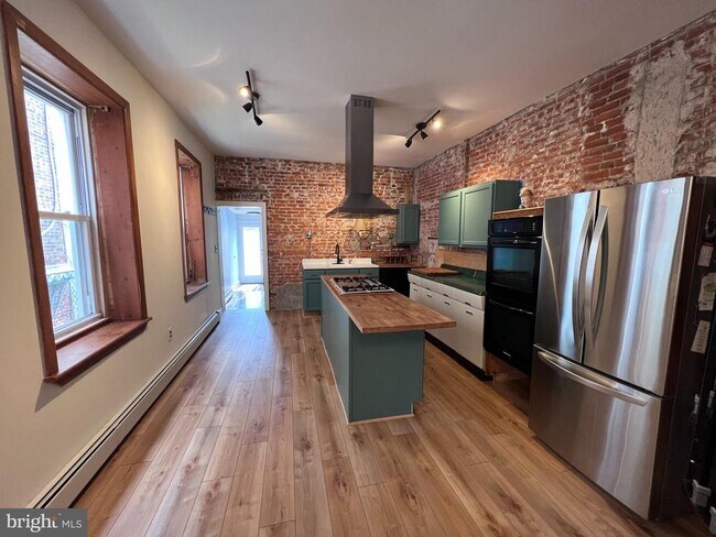 Photo - 2109 N Howard St