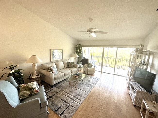 Photo - 204 Silver Lake Dr