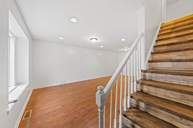 Photo - Cape Cod Style Home!