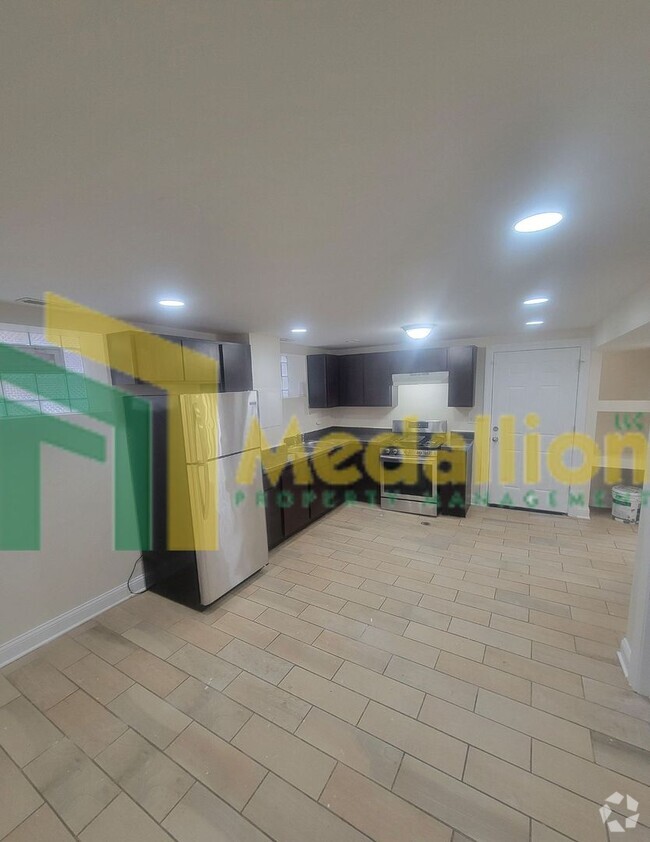 Building Photo - 7154 S Francisco Ave Unit 7154 South Francisco Avenue - G Rental