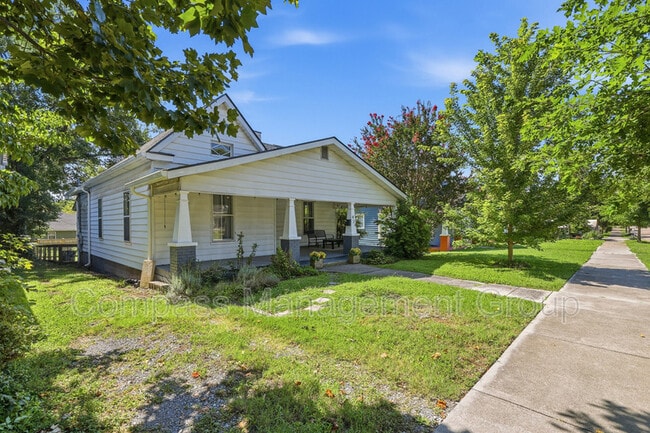 Photo - 424 E Burwell Ave