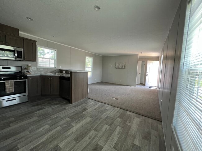 Photo - 5167 Rhine Dr