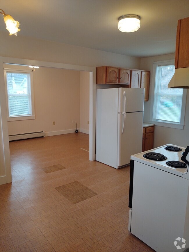 Building Photo - 330 Lake Rd Unit #2 Rental