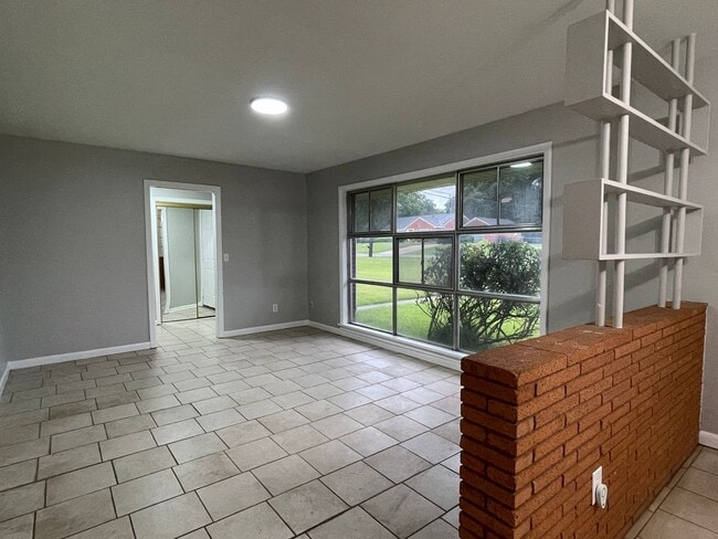 Photo - NICE HOME IN NORTH HIGHLANDS SUBDIVISION