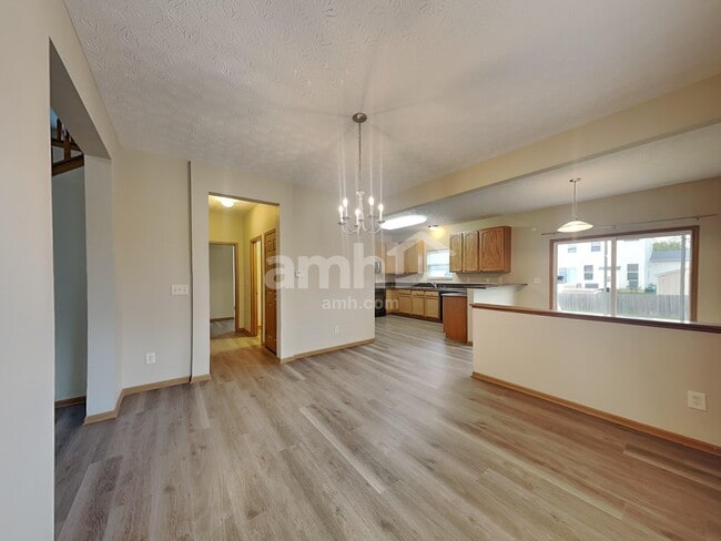 Photo - 105 Stockard Loop