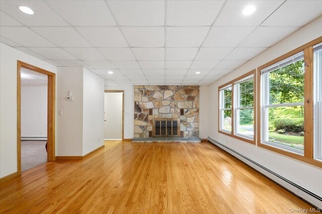 Photo - 272 Brewster Hill Rd