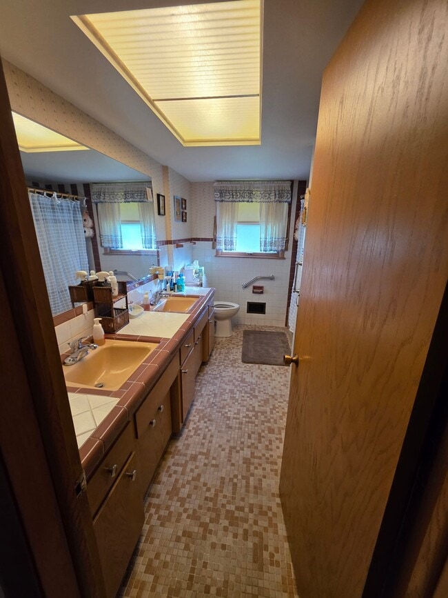 Photo - 4985 S Menard Dr