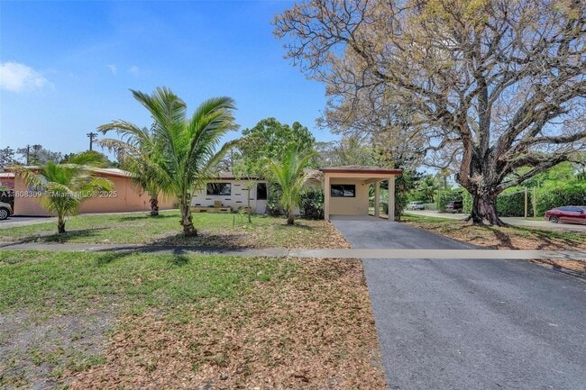 Photo - 2890 SW 9th St Casa