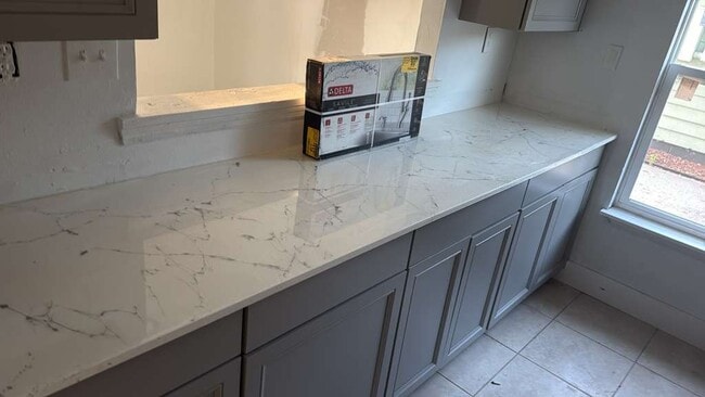 Photo - 301 N Westmoreland Dr