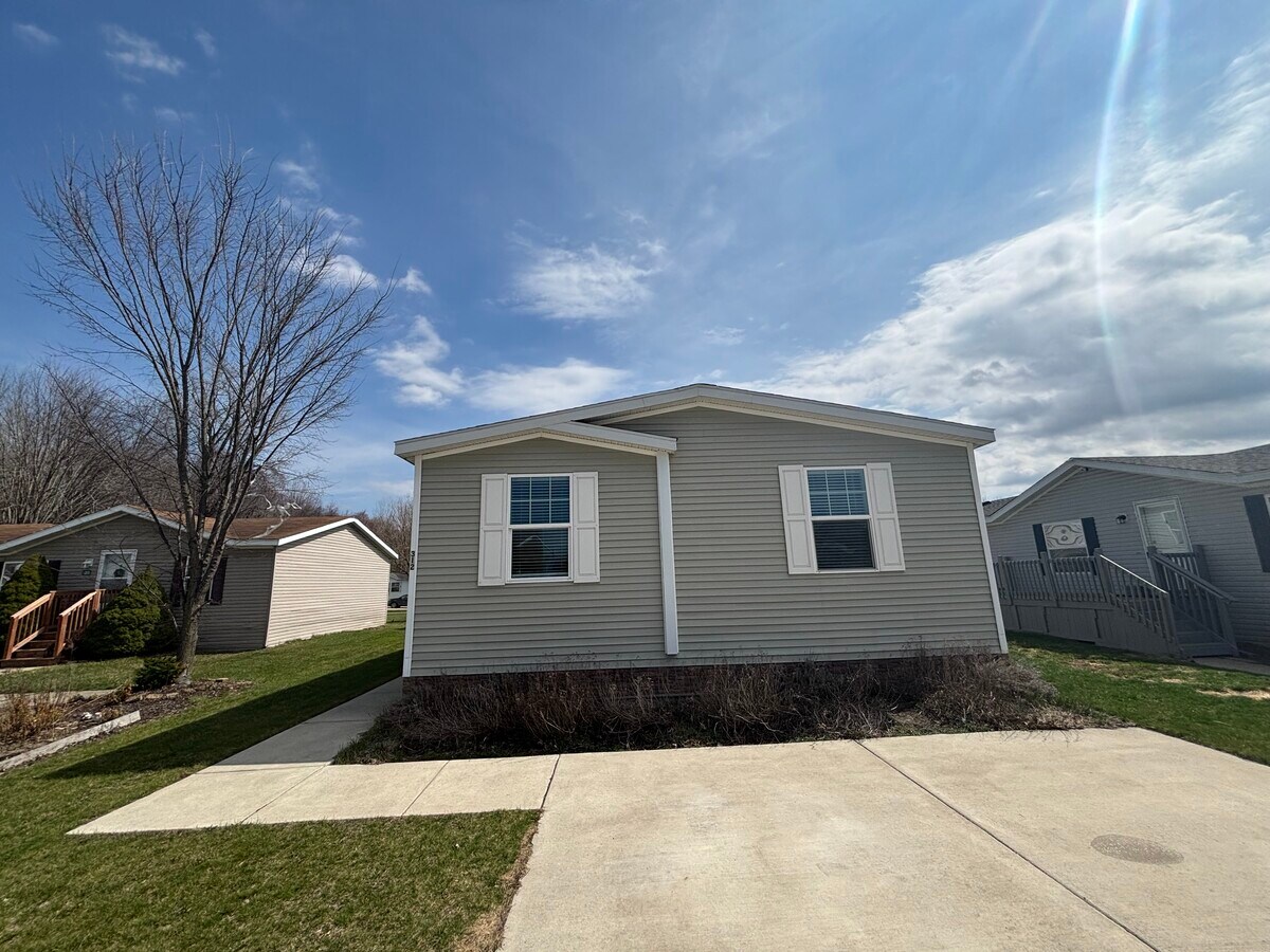 Photo - 312 Scarlet Oak Ln