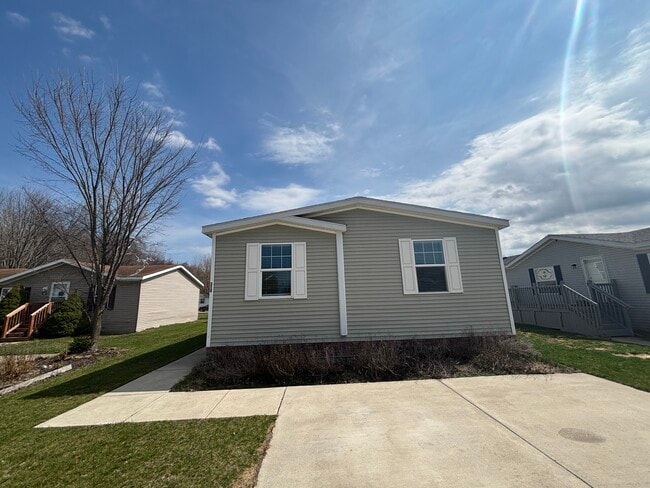 Building Photo - 312 Scarlet Oak Ln