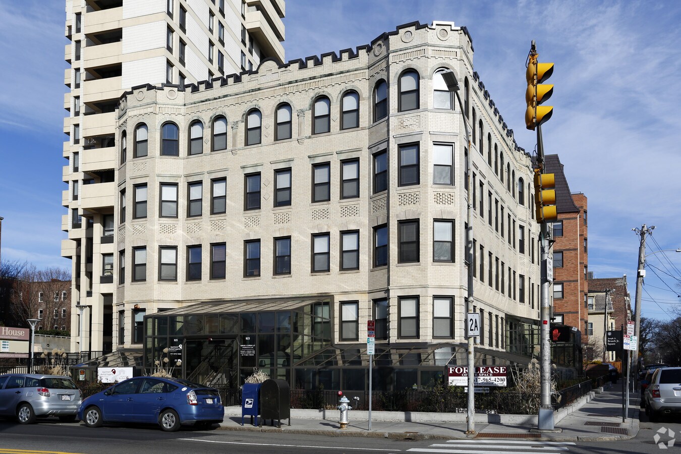 923 Massachusetts Avenue - 925 Massachusetts Ave