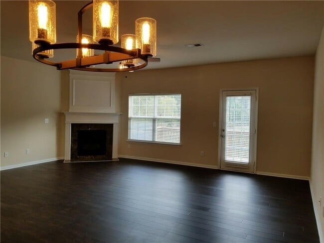 Photo - 5579 Lindeman Ln