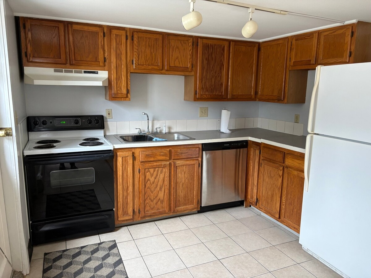 Photo - 23 Spring St Unit 9