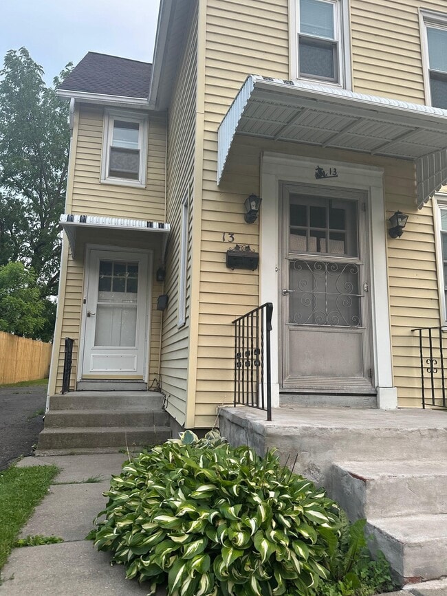 Photo - 13 Aldrich Ave Unit 1