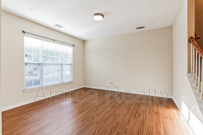 Photo - 9556 Kings Parade Blvd