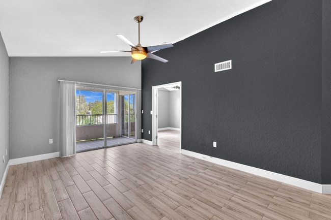 Photo - 2850 N Oakland Forest Dr Unit 313