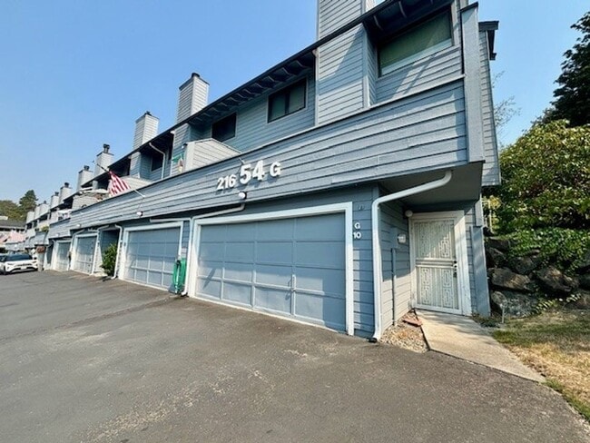 Building Photo - DES MOINES CONDO WITH PEEK-A-BOO SOUND VIEWS & PRIVATE GARAGE! Unit G10