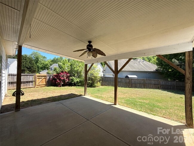 Photo - 2140 Pineapple Ct