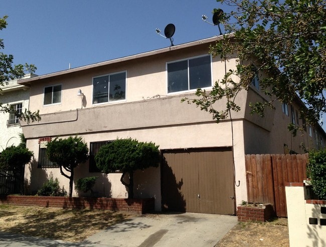 1577 Pine Avenue