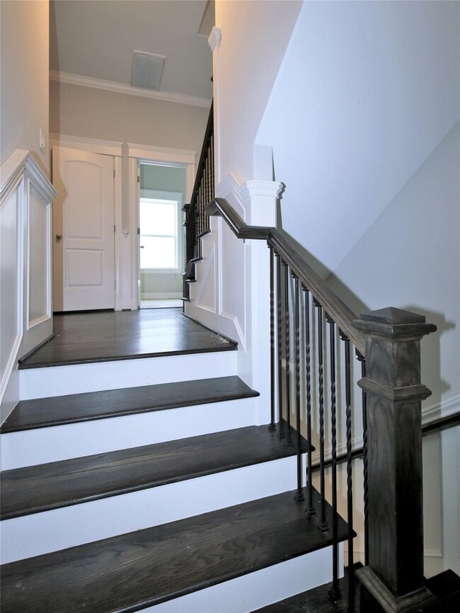 Photo - 2114 Bidwell Dr