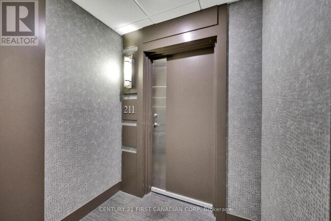 Photo - 340 Sugarcreek Trail Unit 211