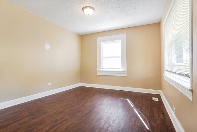 Photo - 3004 Forestdale Blvd