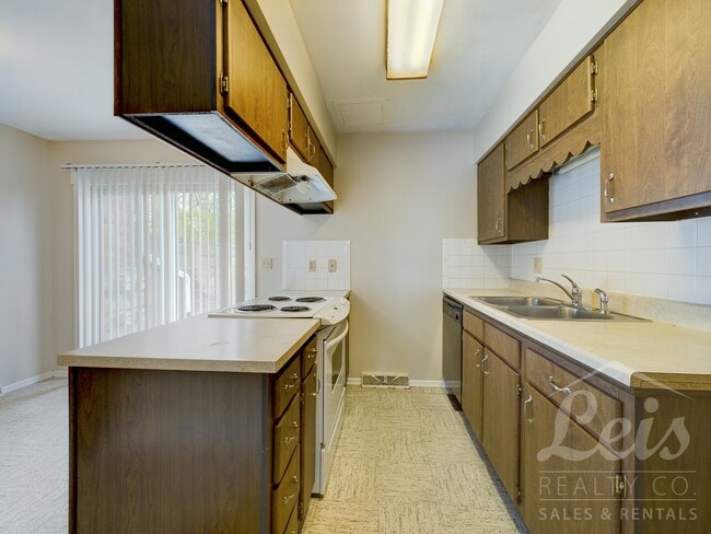 Photo - 1365 Chippewa Dr