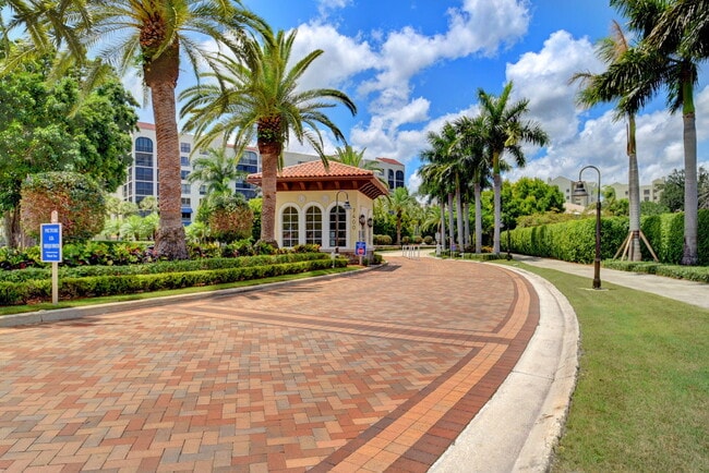 Building Photo - 7460 La Paz Blvd Unit 304