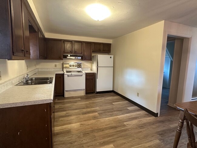 Photo - 64 E 5th St Unit downstairs