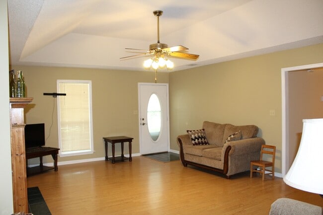 Photo - Exquisite 3BR/2BA Home Minutes from Moody AFB with Luxurious Features!