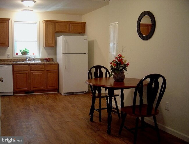 Photo - 75 S Reber St