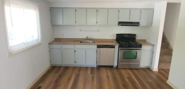 Photo - 3427 Centerville Ln SW