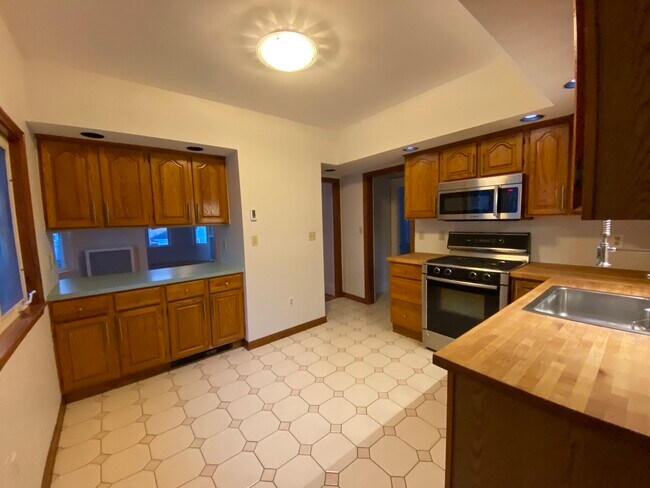 7 Gorham Rd Unit 2