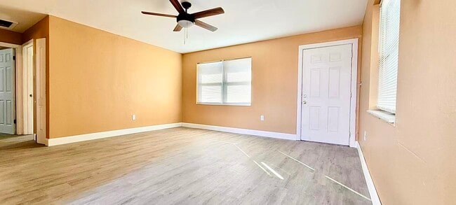 Photo - 2408 Linhart Ave Unidad 2408 Linhart Avenue Fort Myers FL