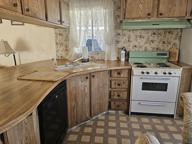 Photo - 13239 E 48th St