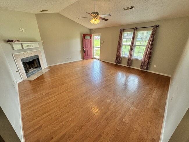Photo - 2237 Ross Ln