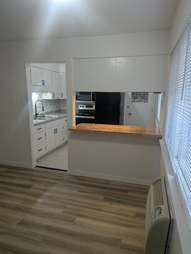 Photo - 7727 Hazelcrest Dr