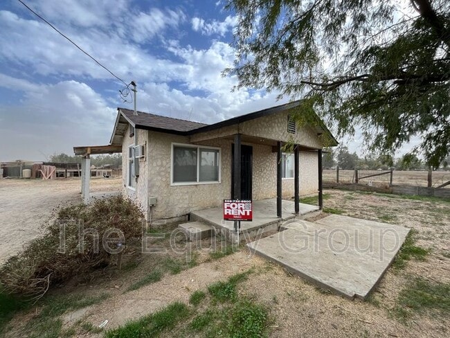 Building Photo - 14901 Ave 88