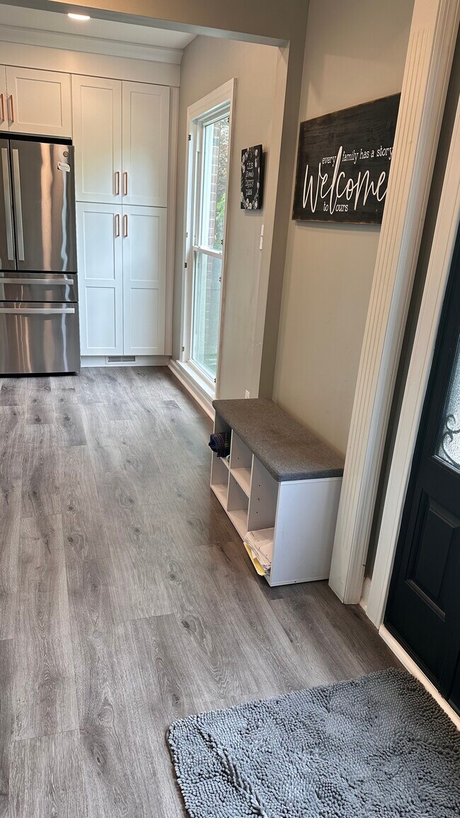 Photo - 6718 Deep Creek Dr