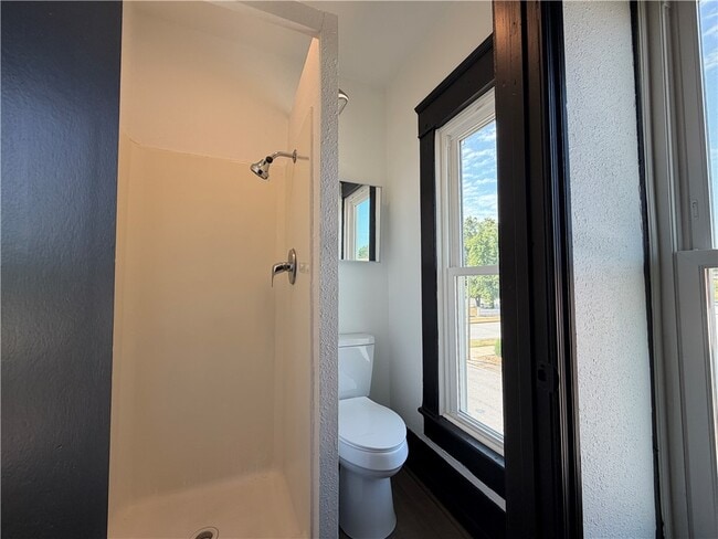 401 E Twin Springs St Unit 6
