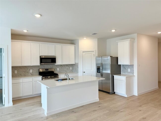 Photo - 30751 Wicklow Gdns Dr