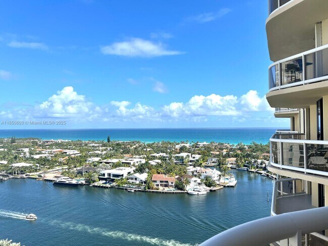 Photo - 20191 E Country Club Dr Unit 2004