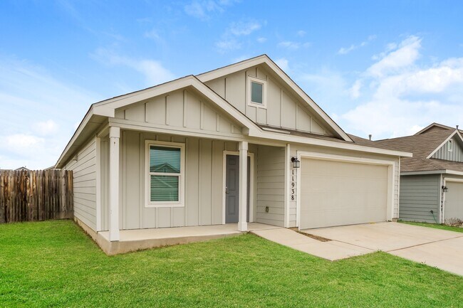 Photo - 11938 Fuzzy Path