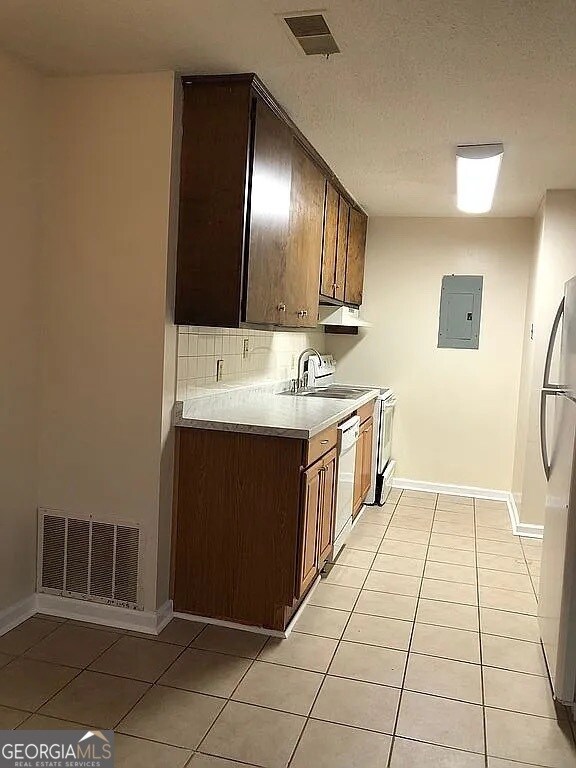 Photo - 370 Jockey Club Dr