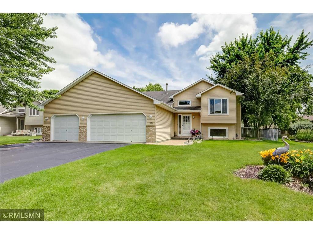 Photo - 1871 Waterford Ln